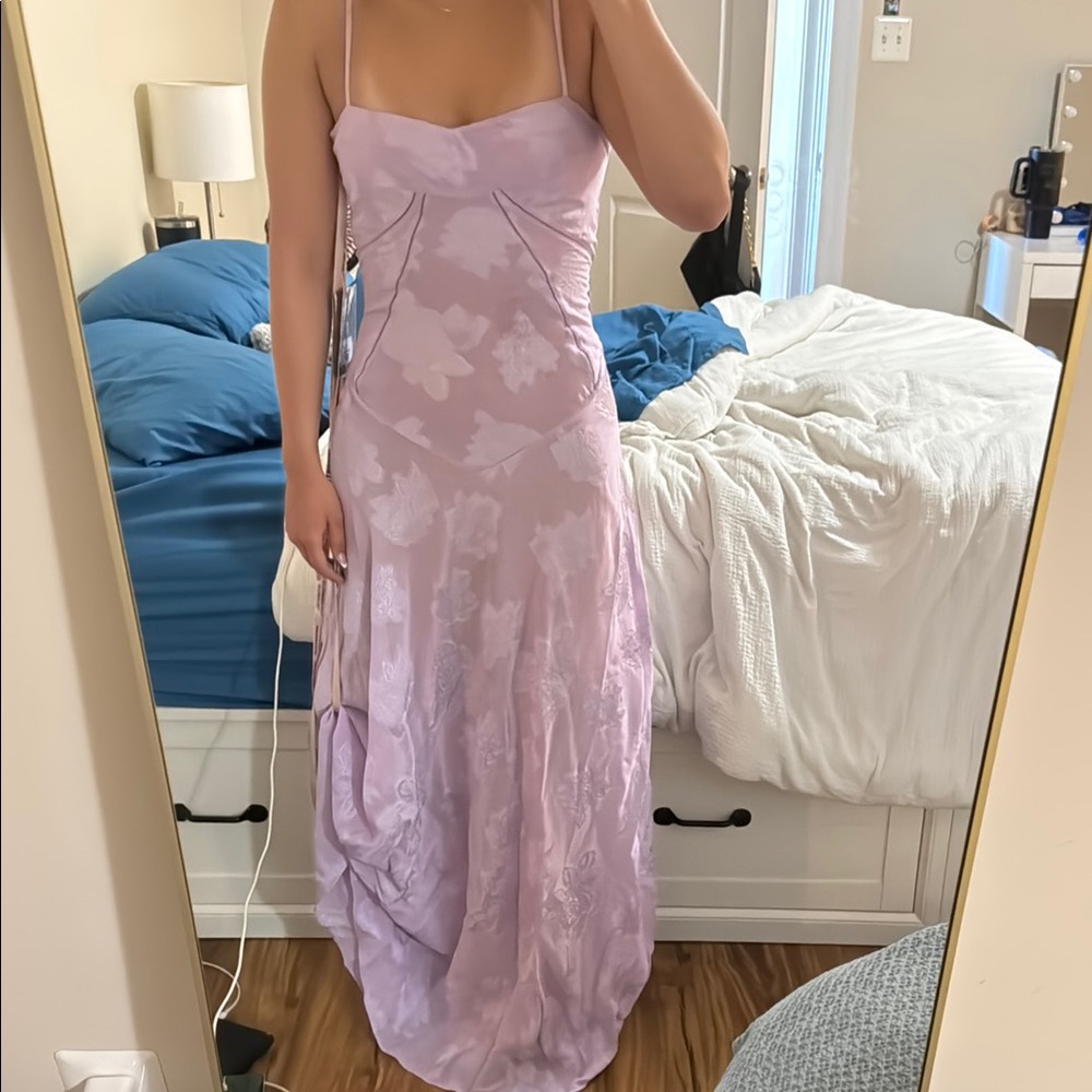 House of CB ‘Seren Floral Lace Back Maxi Dress